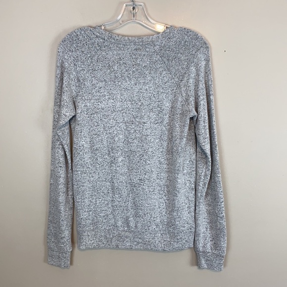 Disney Mickey Mouse And Minnie Mouse Gray Long Sleeve Top Size XS - Picture 3 of 11